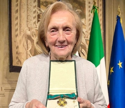 Zaretti Giuseppina premiata con l'onorificenza di Cavaliere dell’Ordine “Al Merito della Repubblica Italiana”.